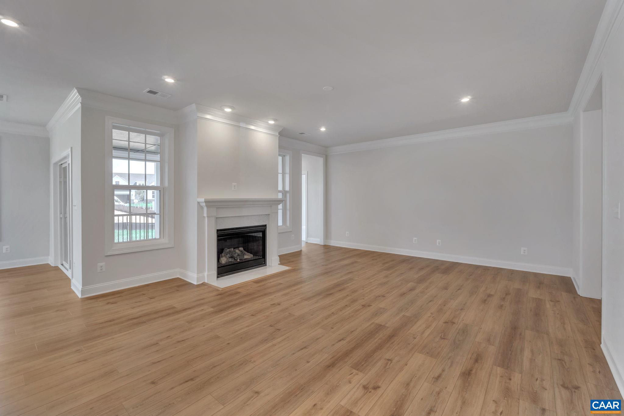 SPRING CREEK - Residential