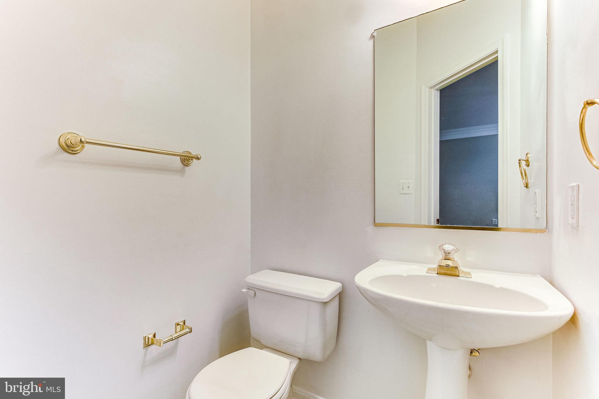 KINGSTOWNE - Residential Lease