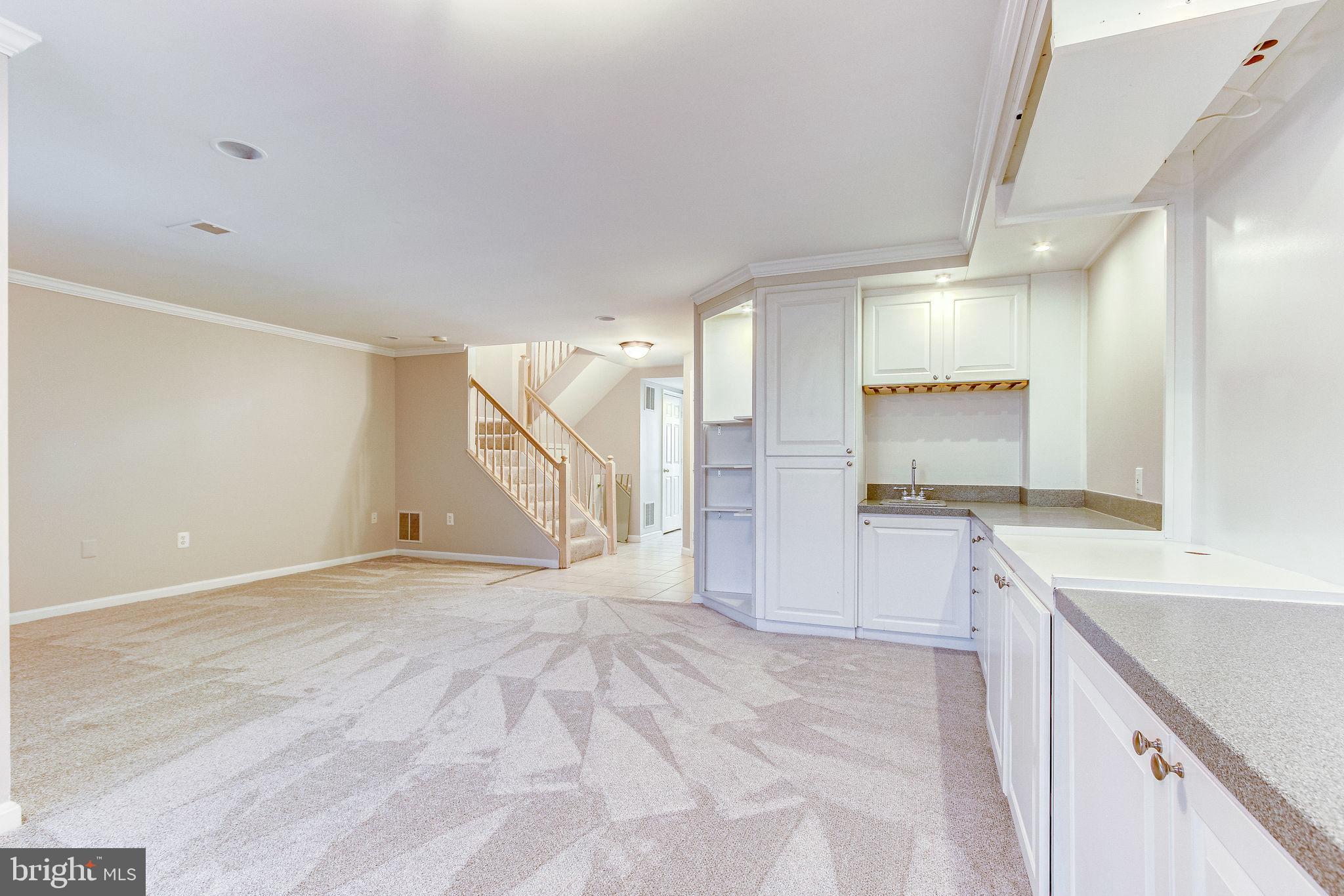 KINGSTOWNE - Residential Lease