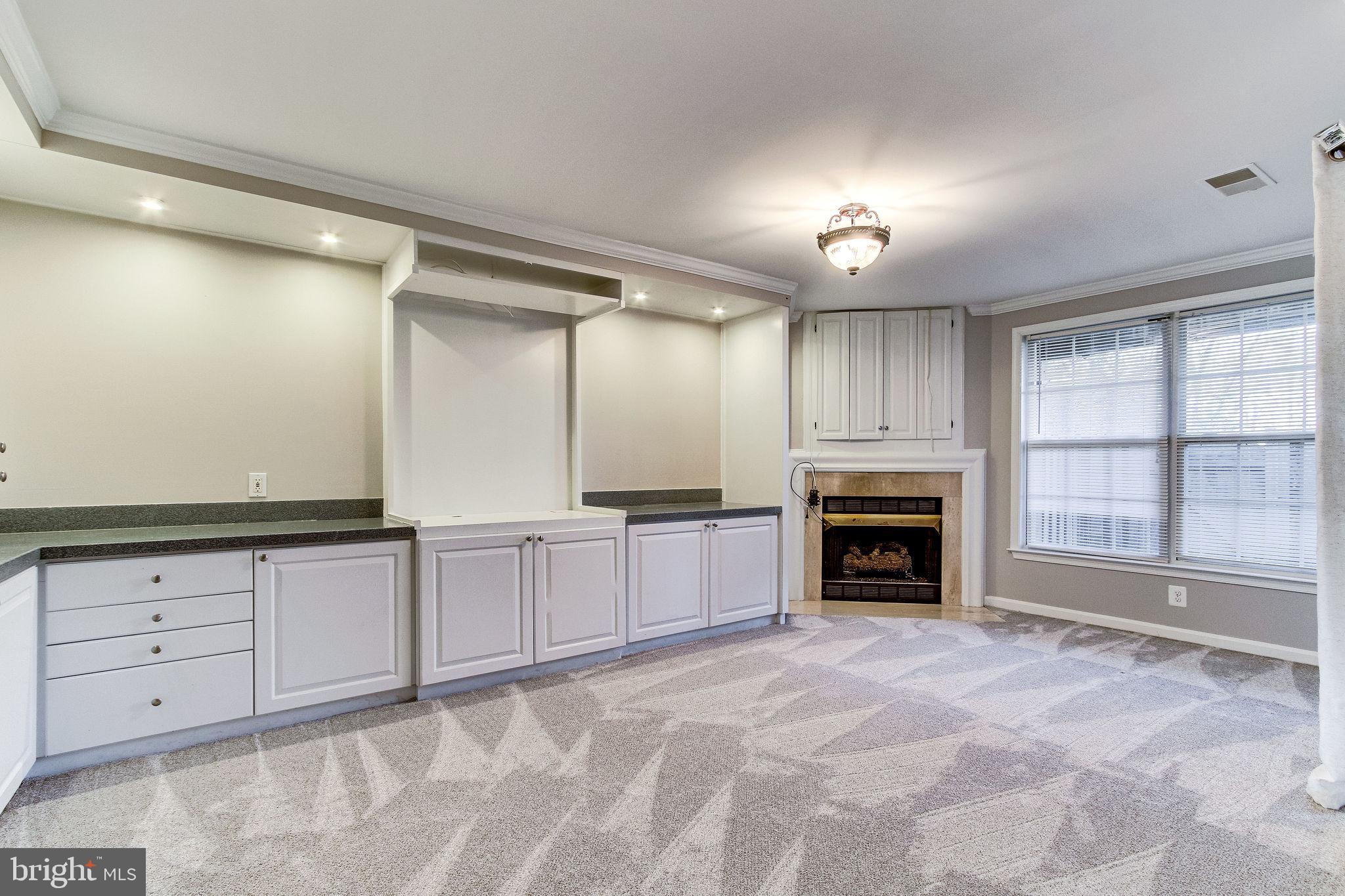 KINGSTOWNE - Residential Lease