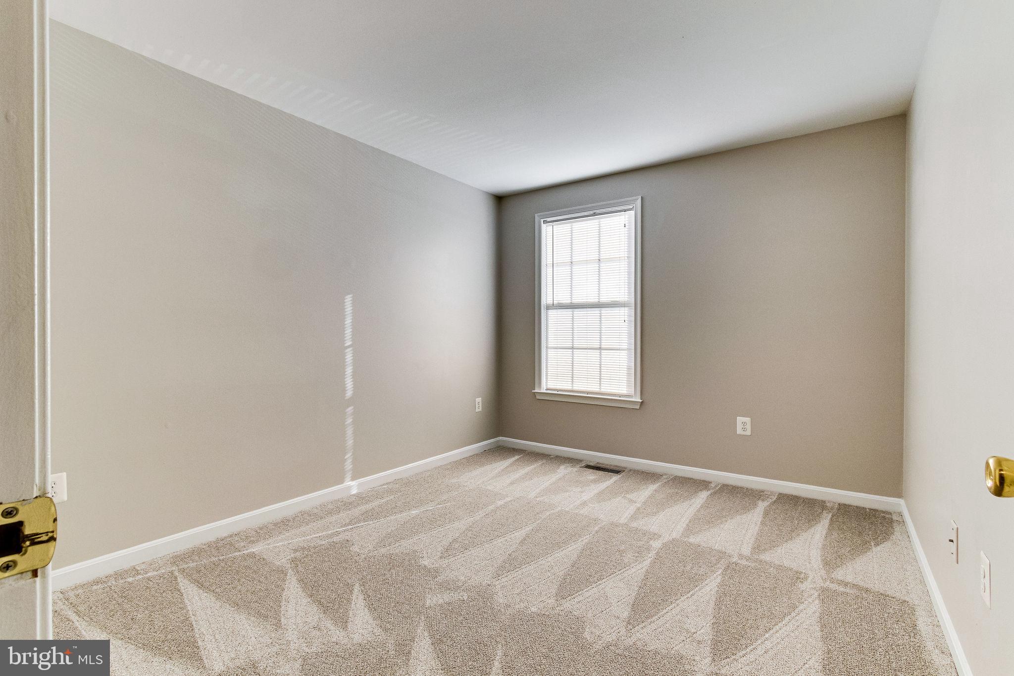 KINGSTOWNE - Residential Lease