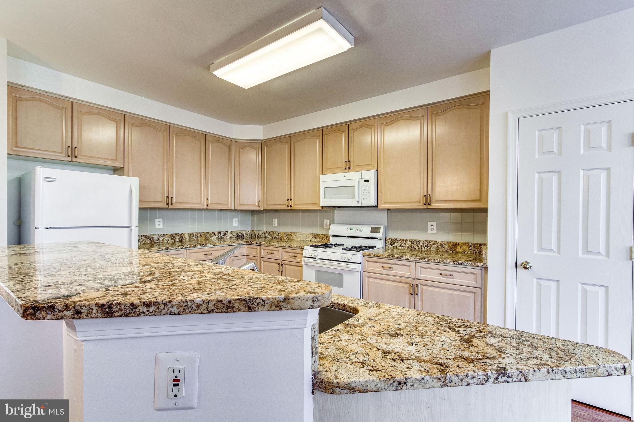 KINGSTOWNE - Residential Lease