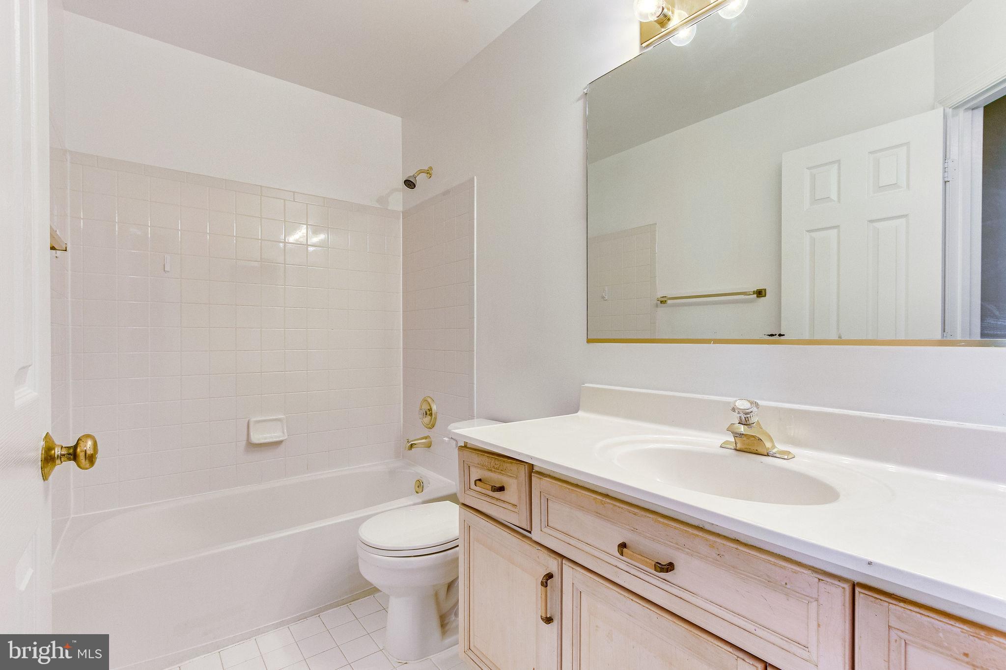 KINGSTOWNE - Residential Lease