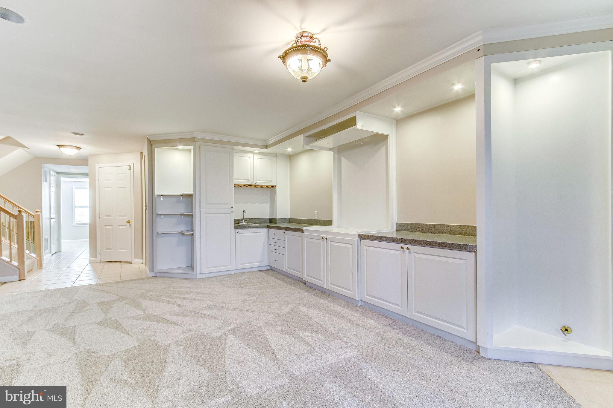 KINGSTOWNE - Residential Lease