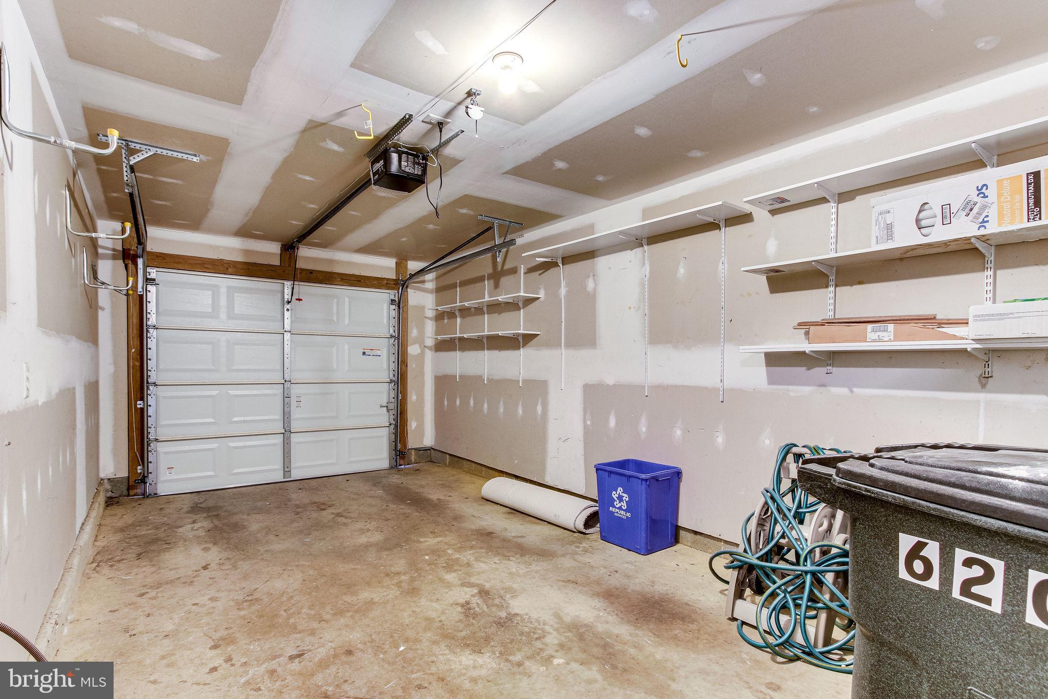 KINGSTOWNE - Residential Lease