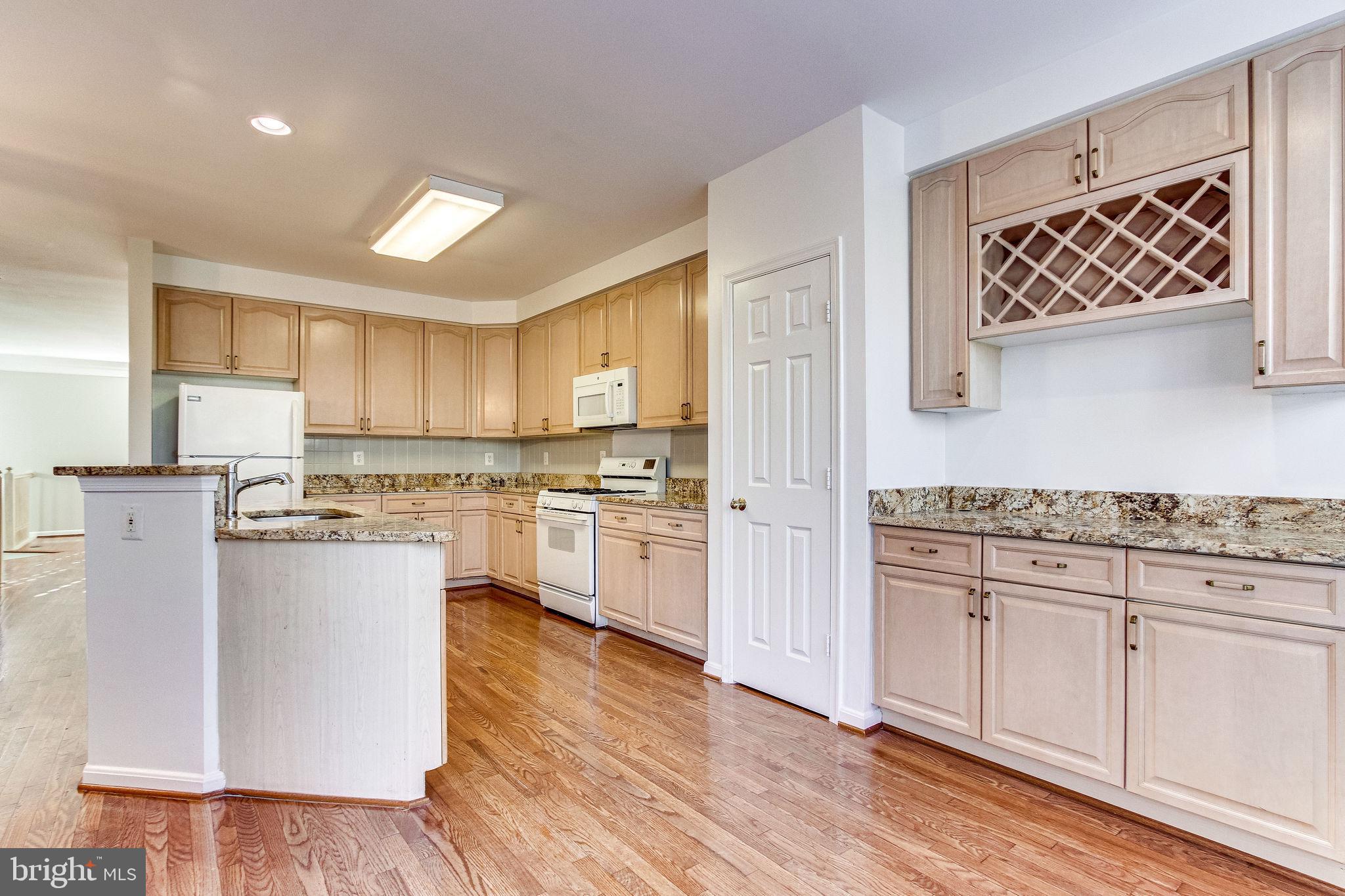 KINGSTOWNE - Residential Lease