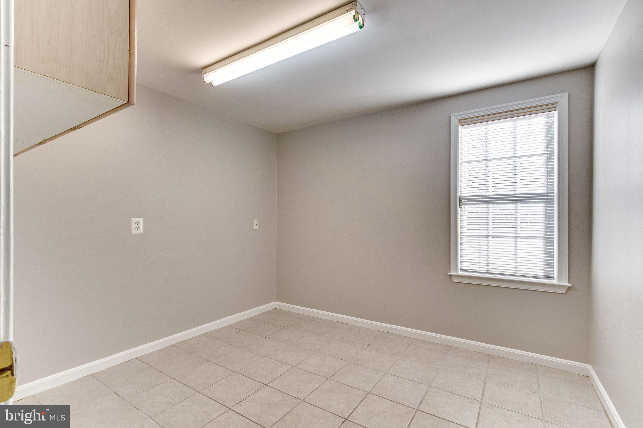 KINGSTOWNE - Residential Lease