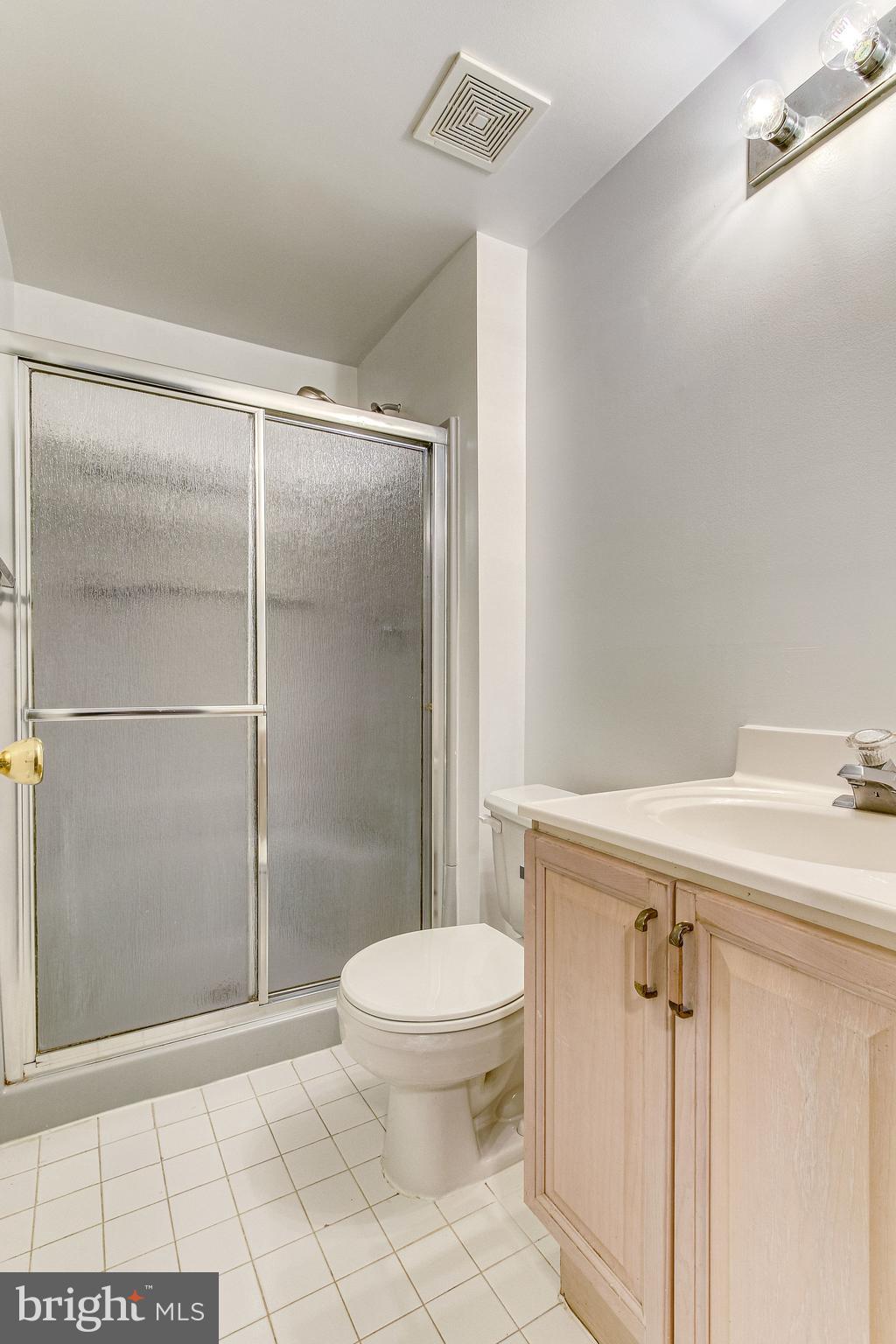 KINGSTOWNE - Residential Lease