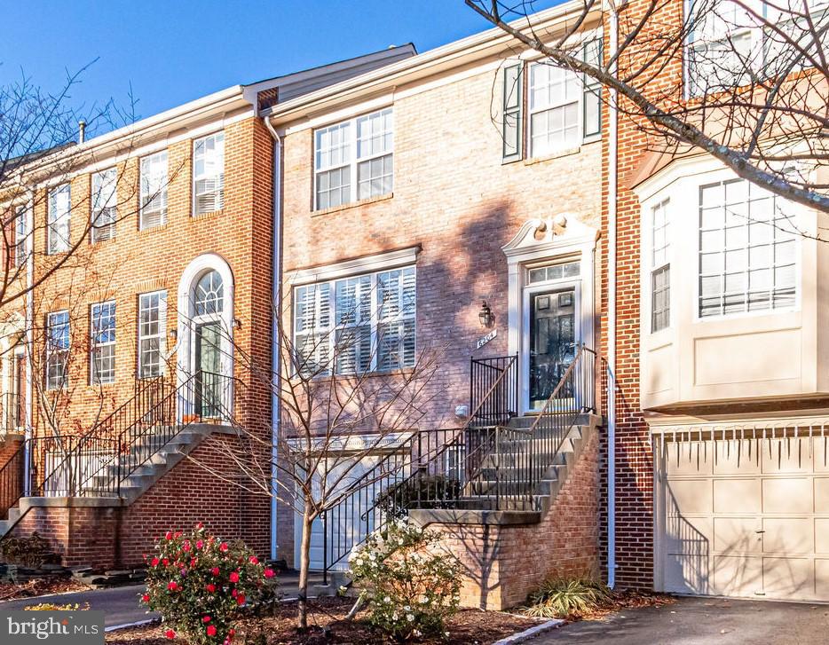 KINGSTOWNE - Residential Lease