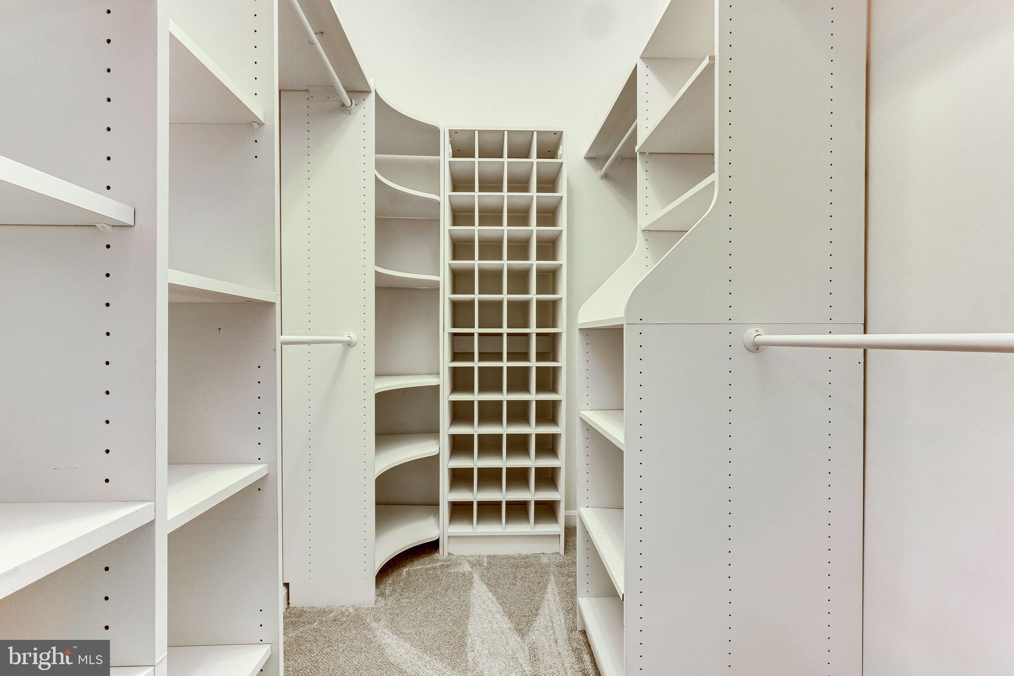 KINGSTOWNE - Residential Lease