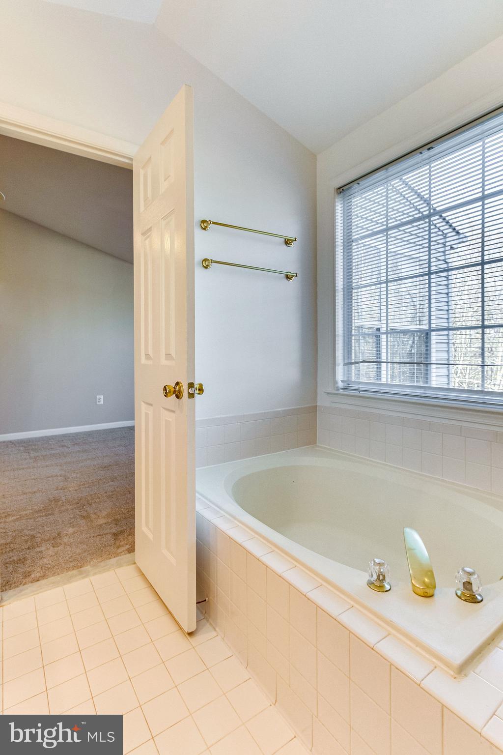 KINGSTOWNE - Residential Lease