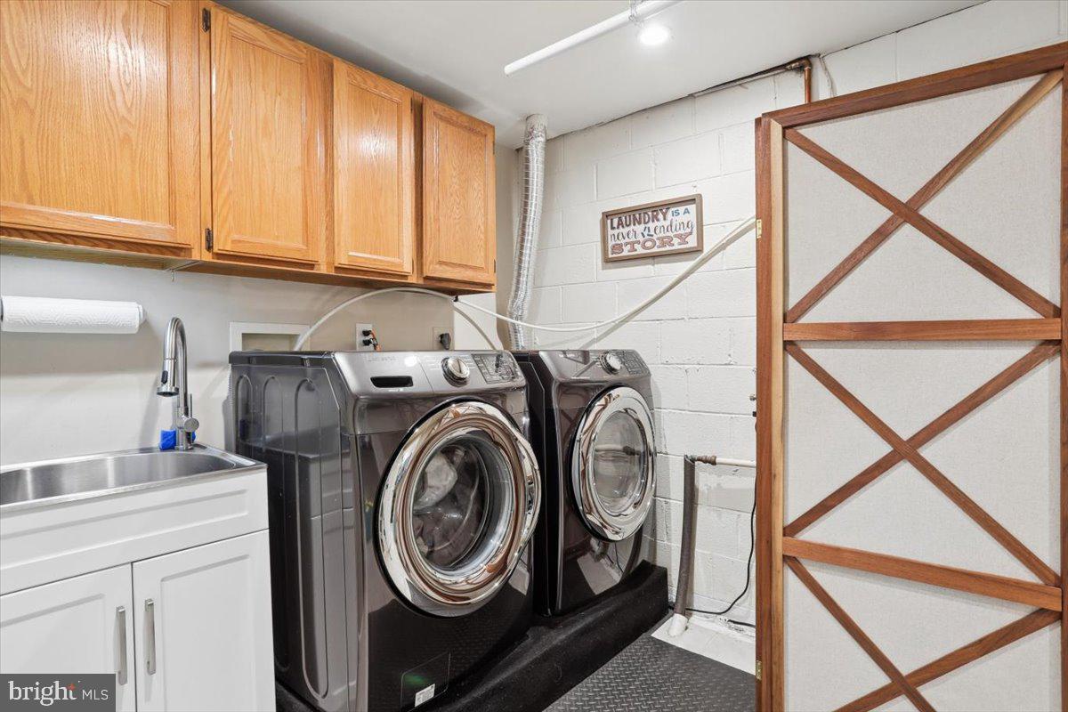 ROSE HILL FARMS - Residential