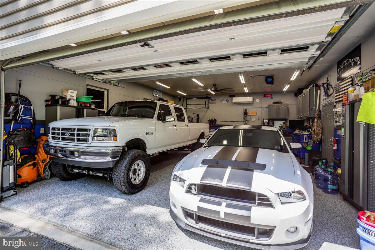 ROSE HILL FARMS - Residential