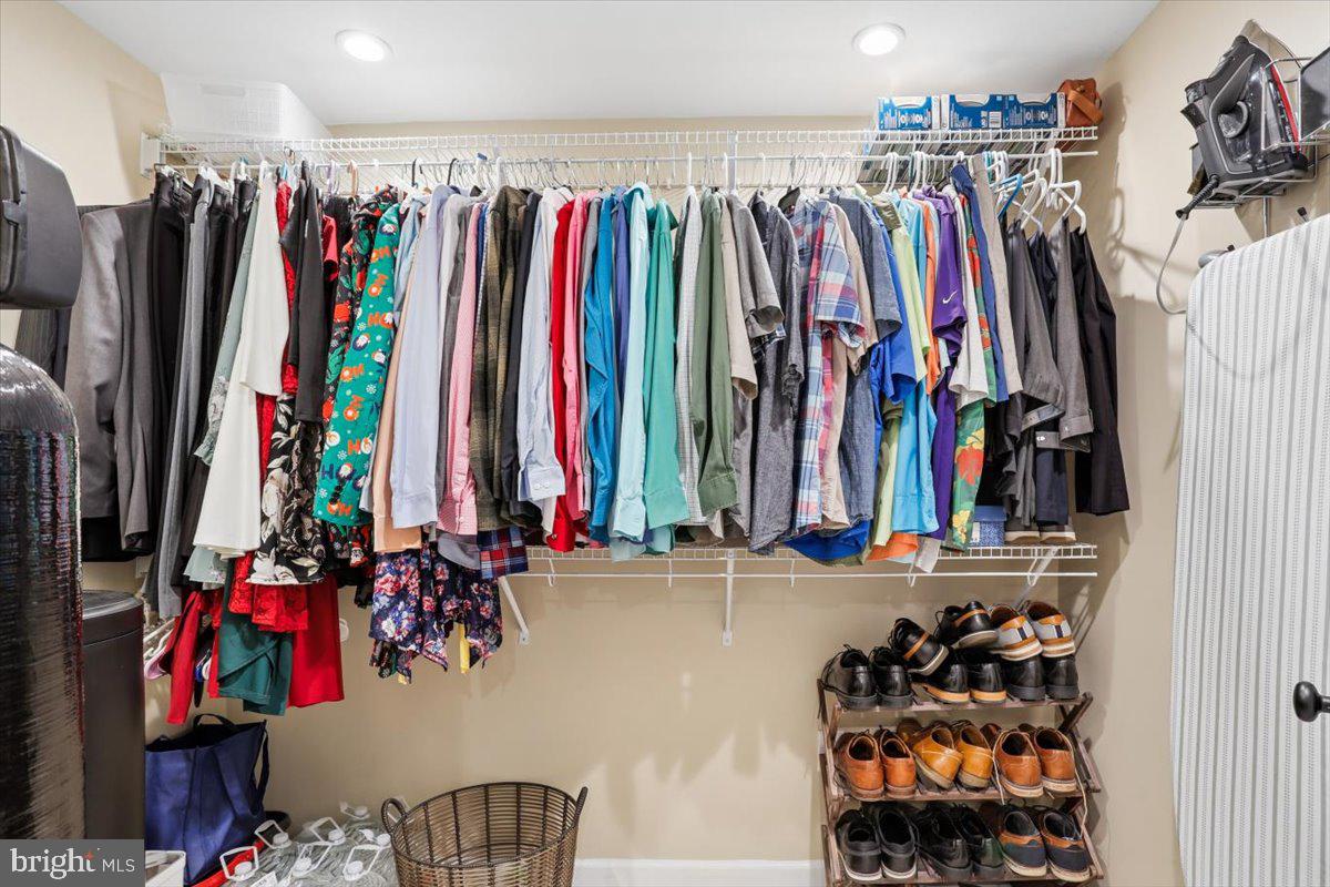 ROSE HILL FARMS - Residential