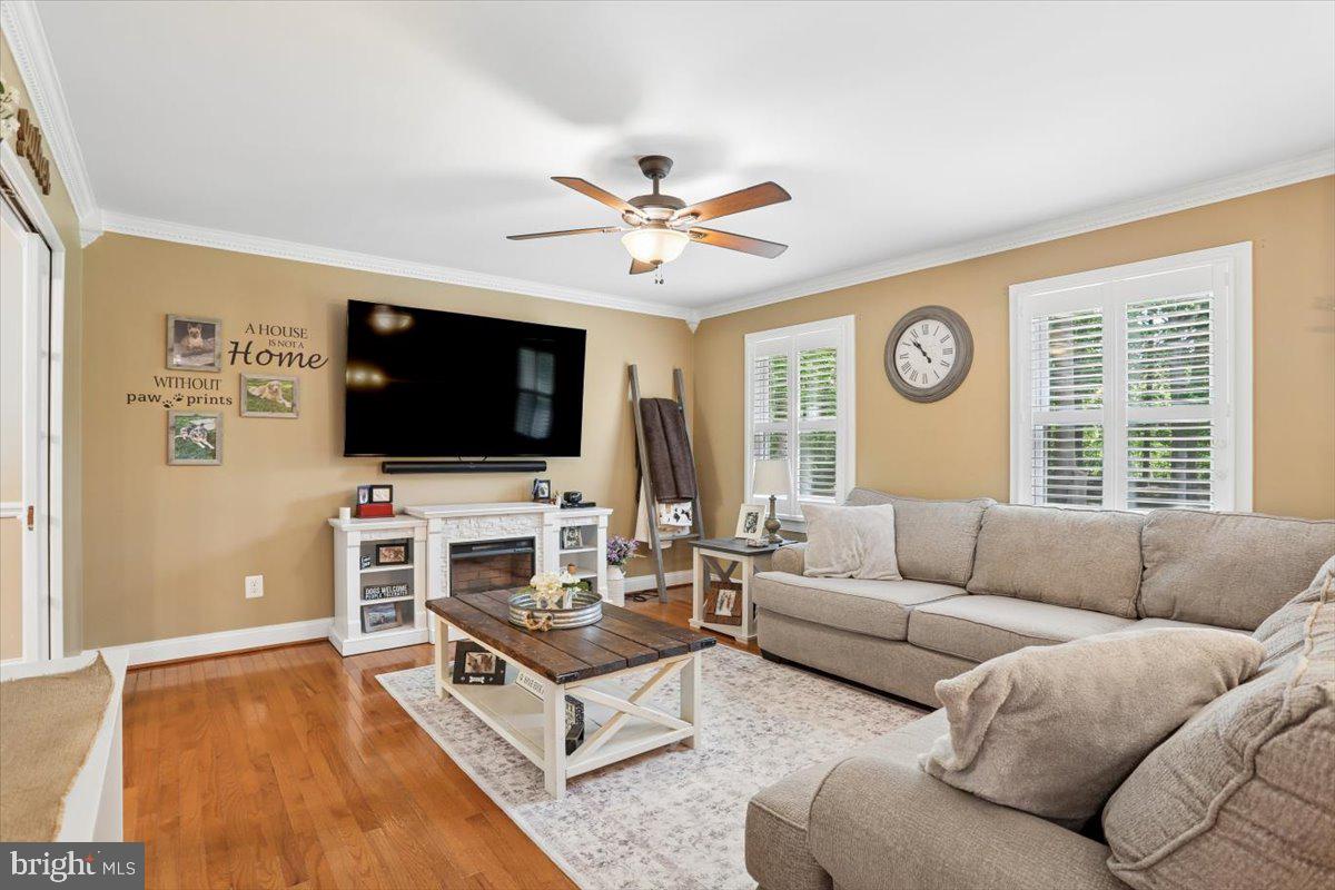 ROSE HILL FARMS - Residential