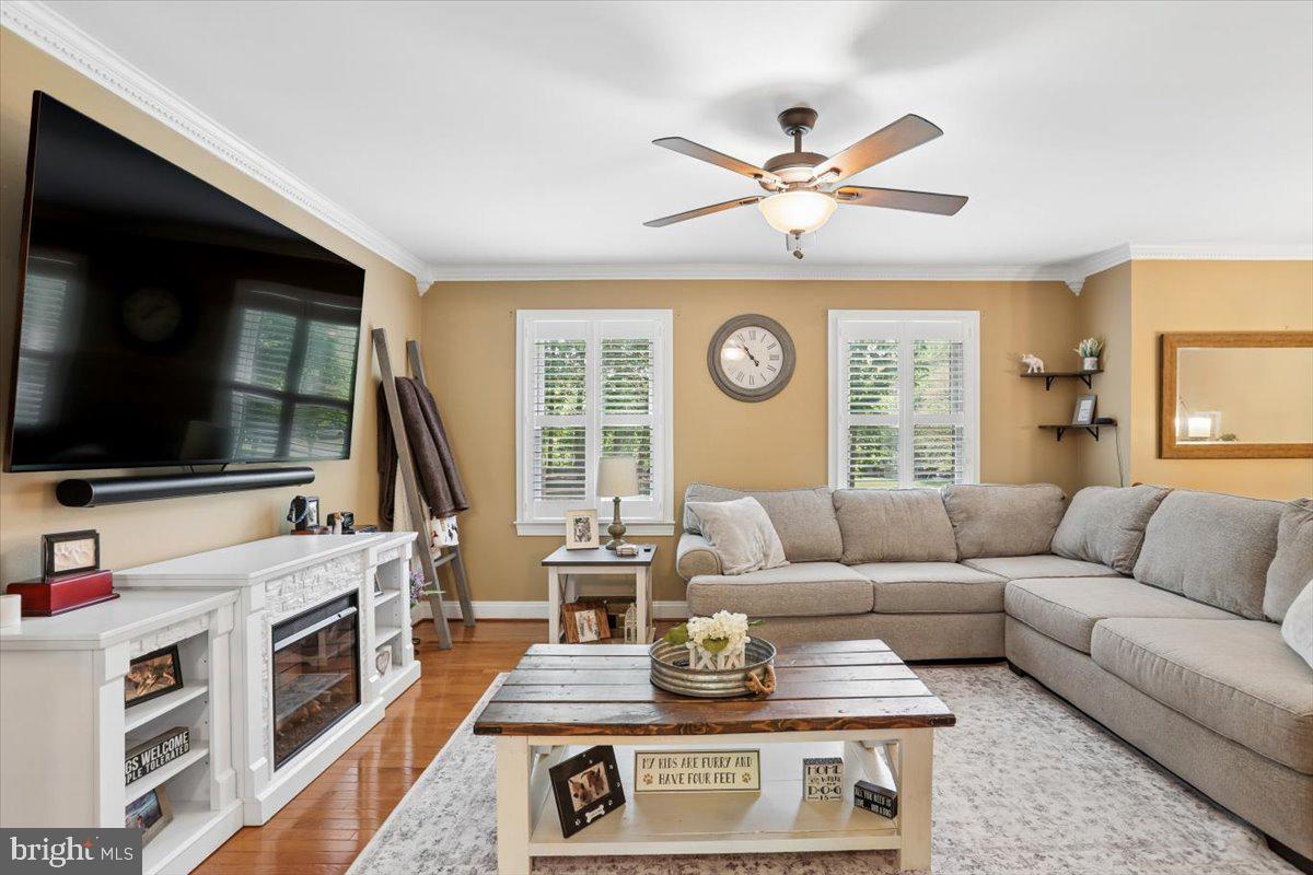 ROSE HILL FARMS - Residential