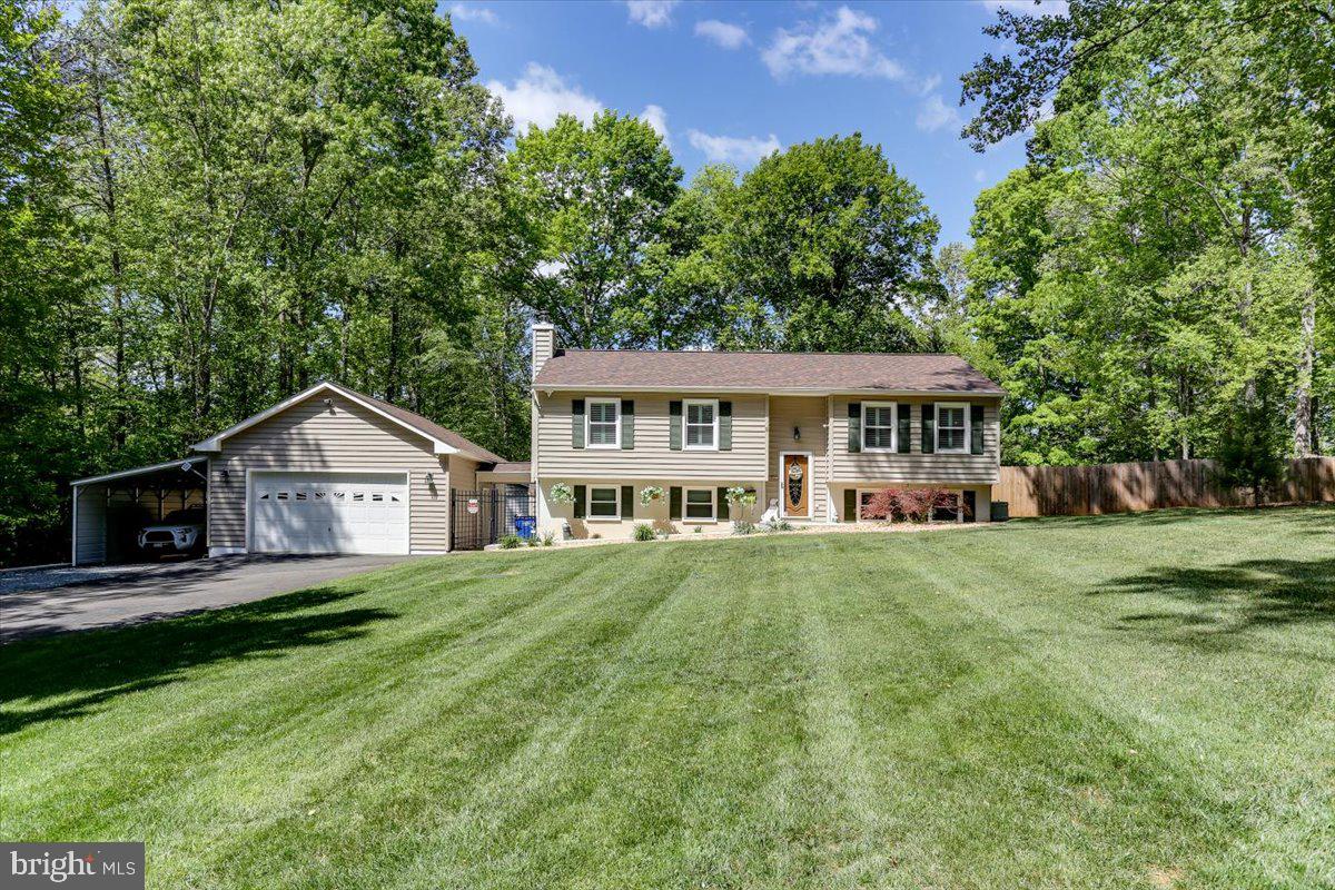 ROSE HILL FARMS - Residential