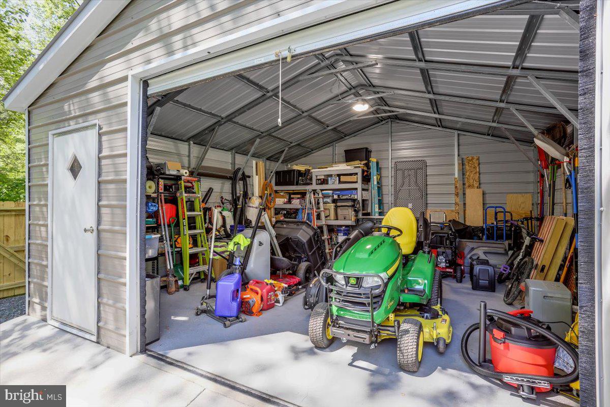 ROSE HILL FARMS - Residential