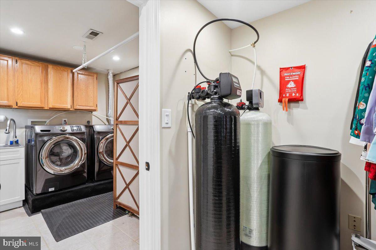 ROSE HILL FARMS - Residential