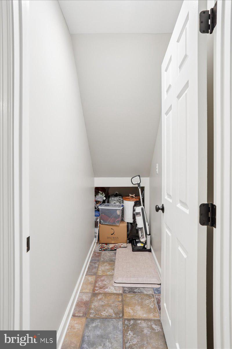 ROSE HILL FARMS - Residential