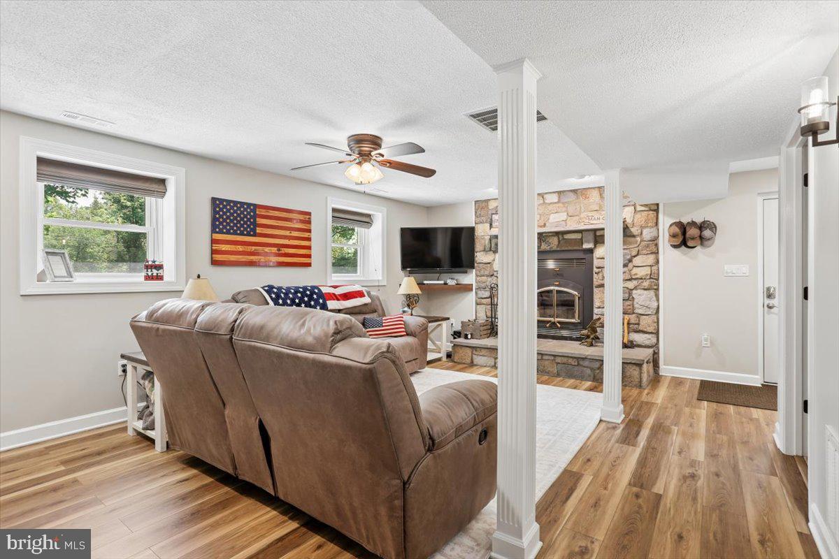 ROSE HILL FARMS - Residential