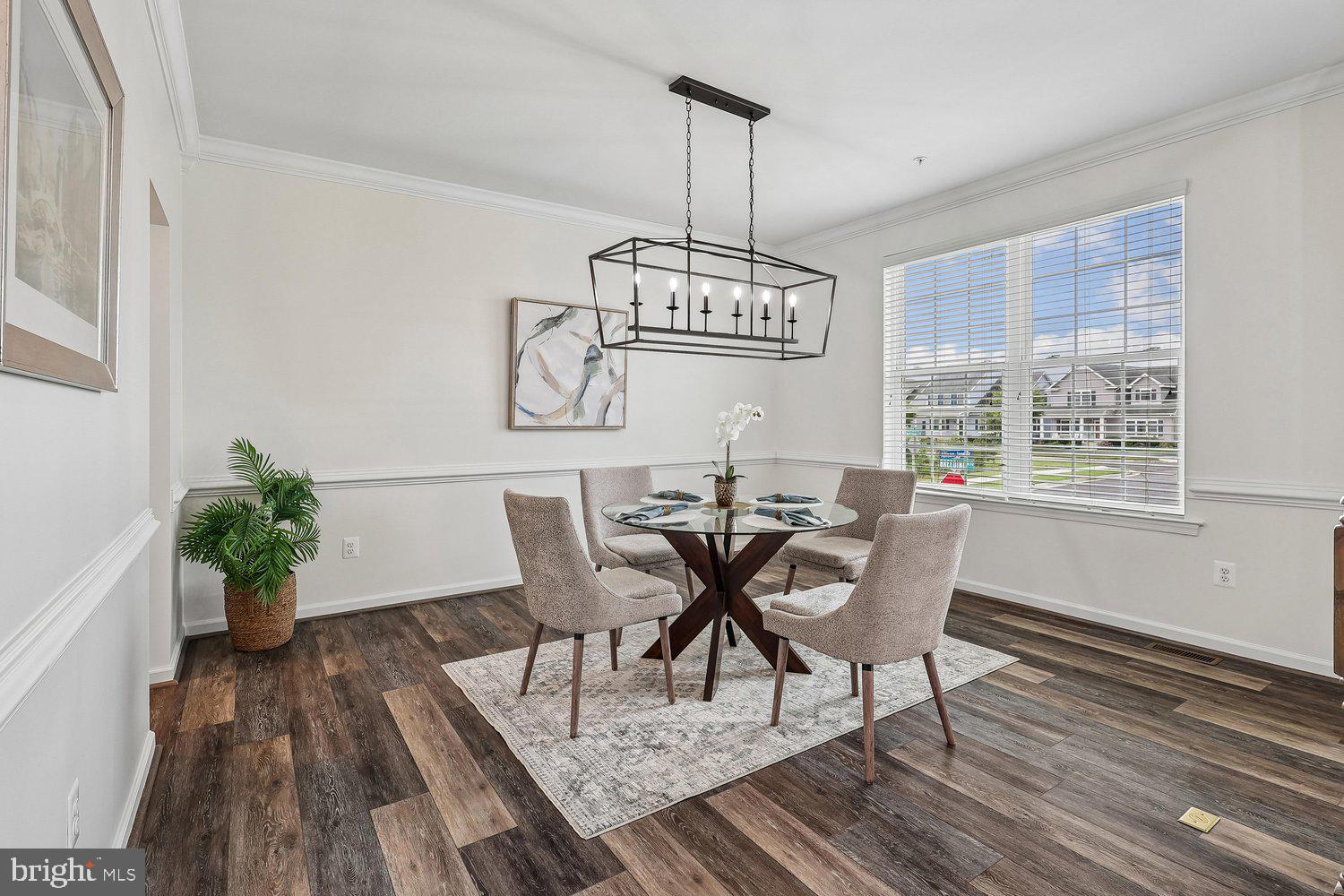 247 BREEDING BOULEVARD