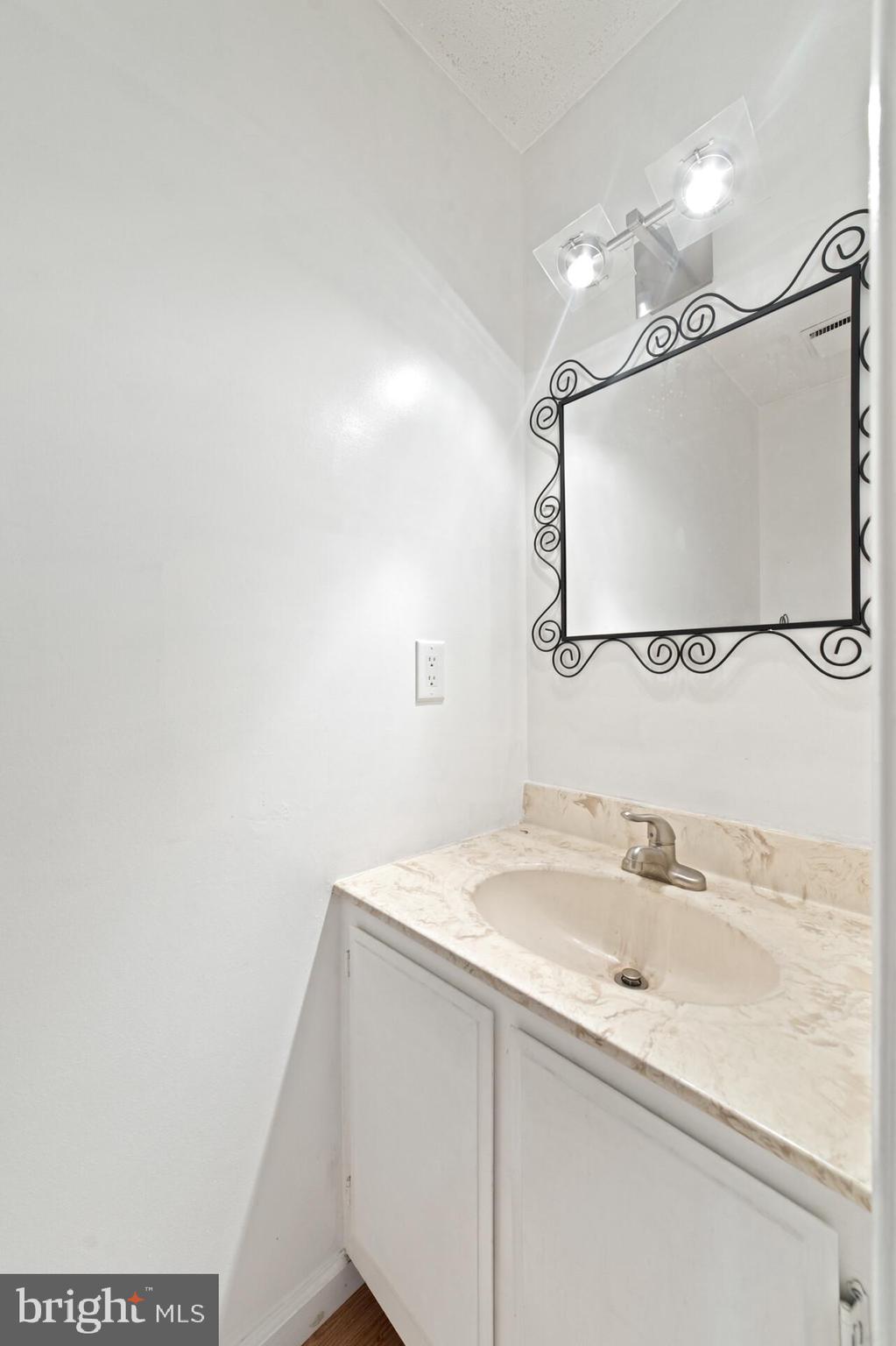 NORTHVIEW AT LAKE VILLAGE - Residential