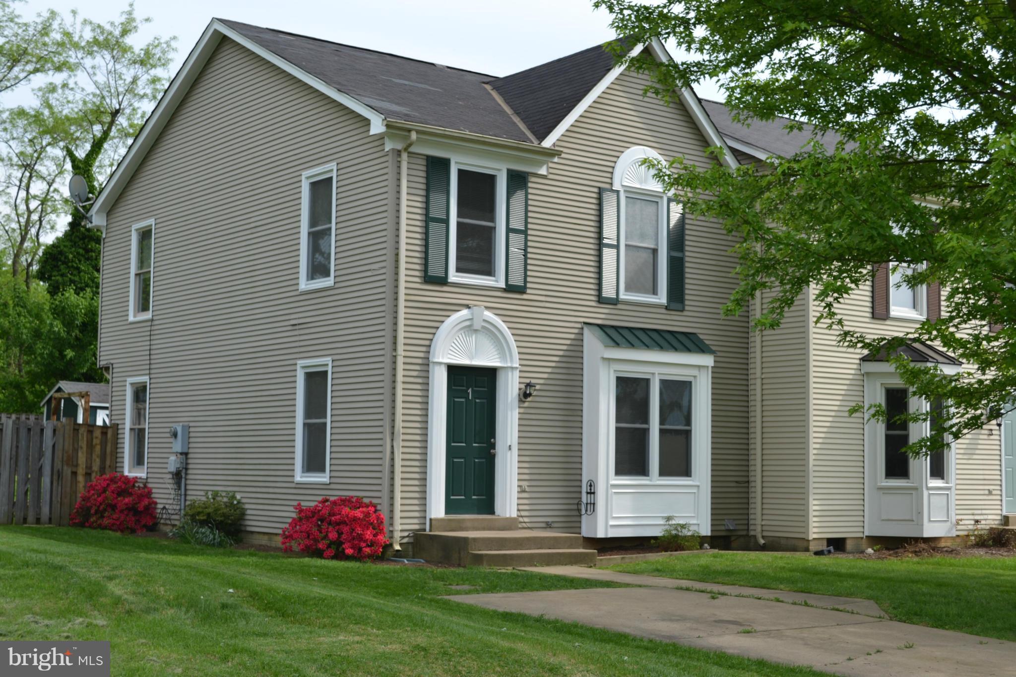 LOVETTSVILLE MANOR - Residential