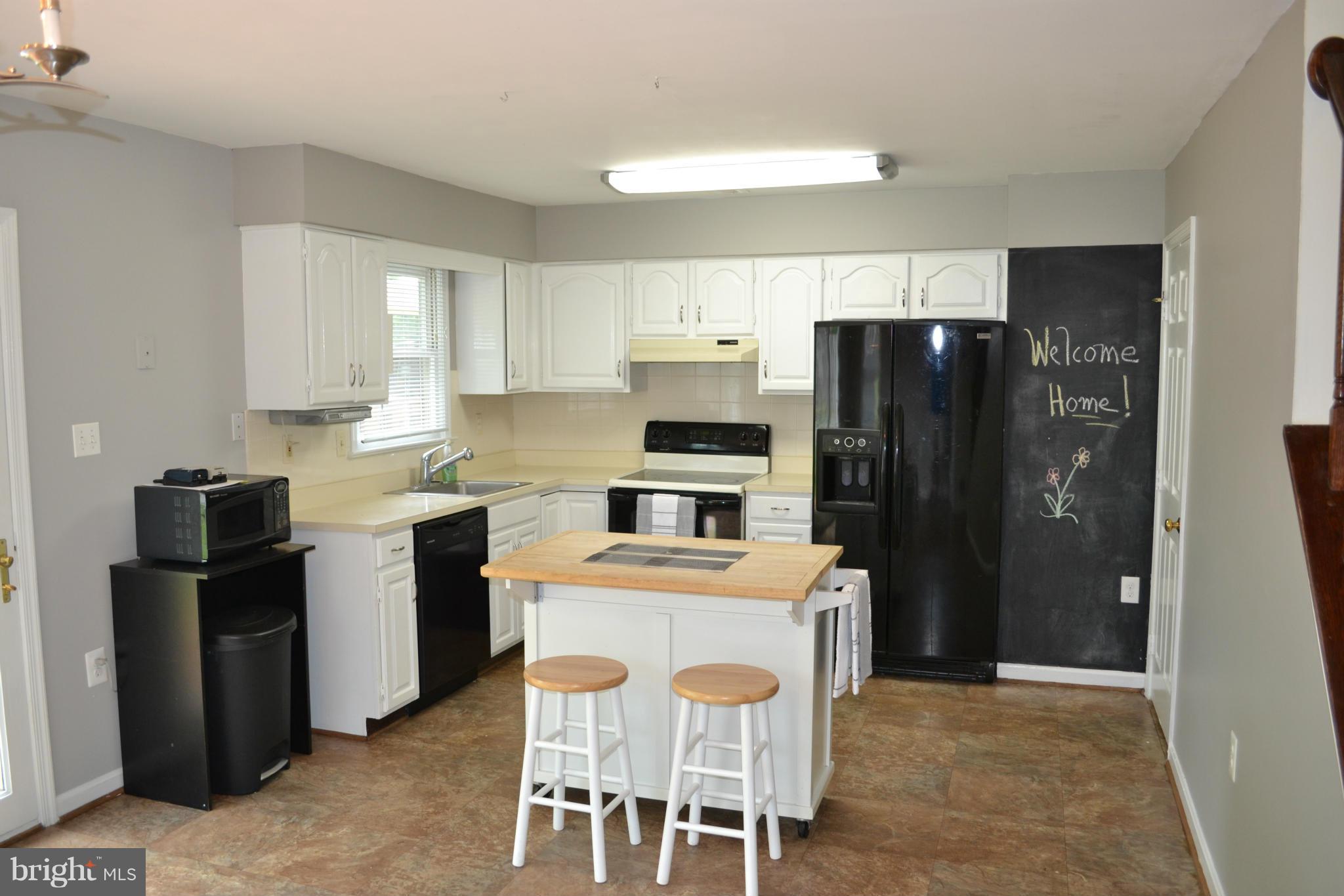 LOVETTSVILLE MANOR - Residential