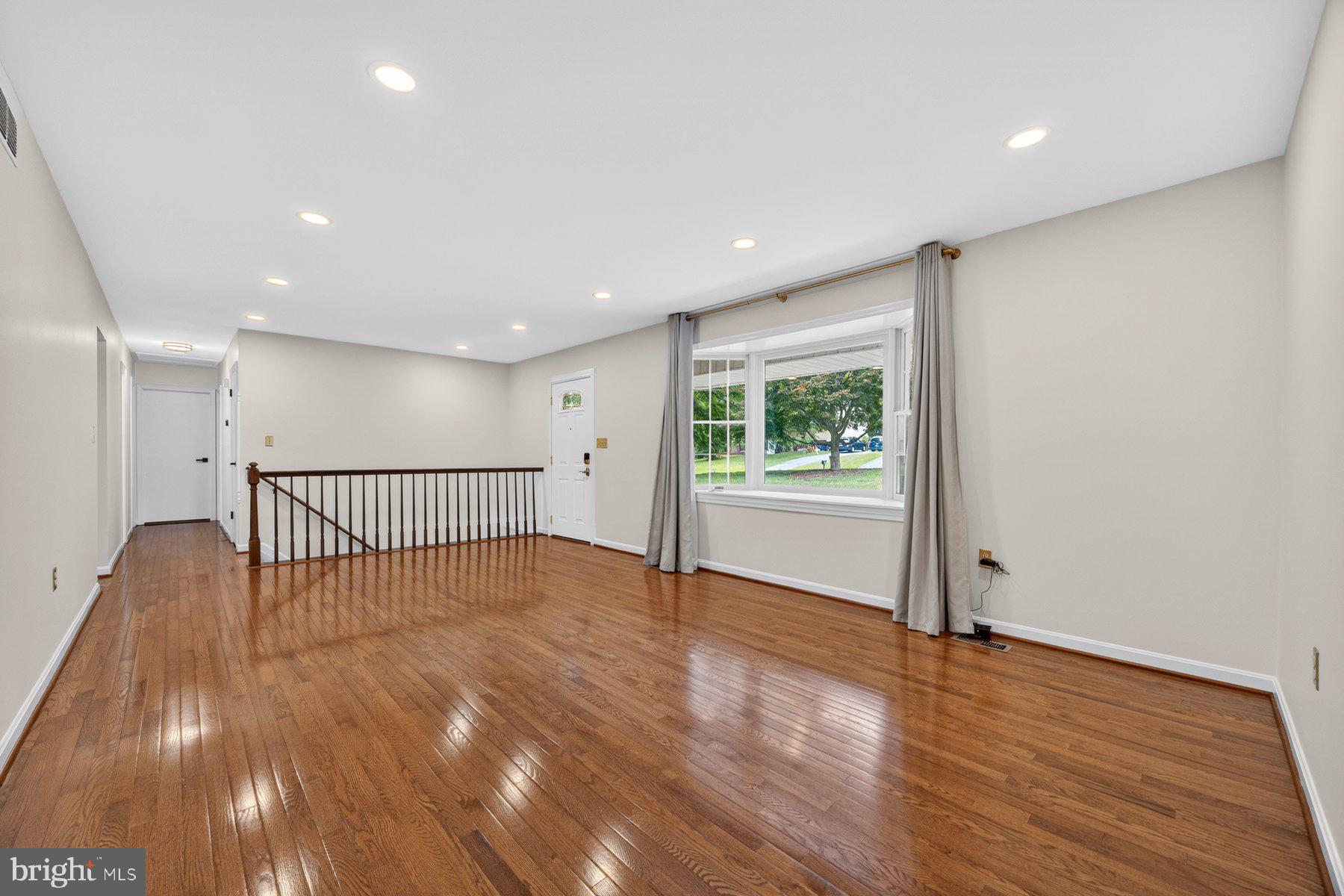6408 HICKORY LANE