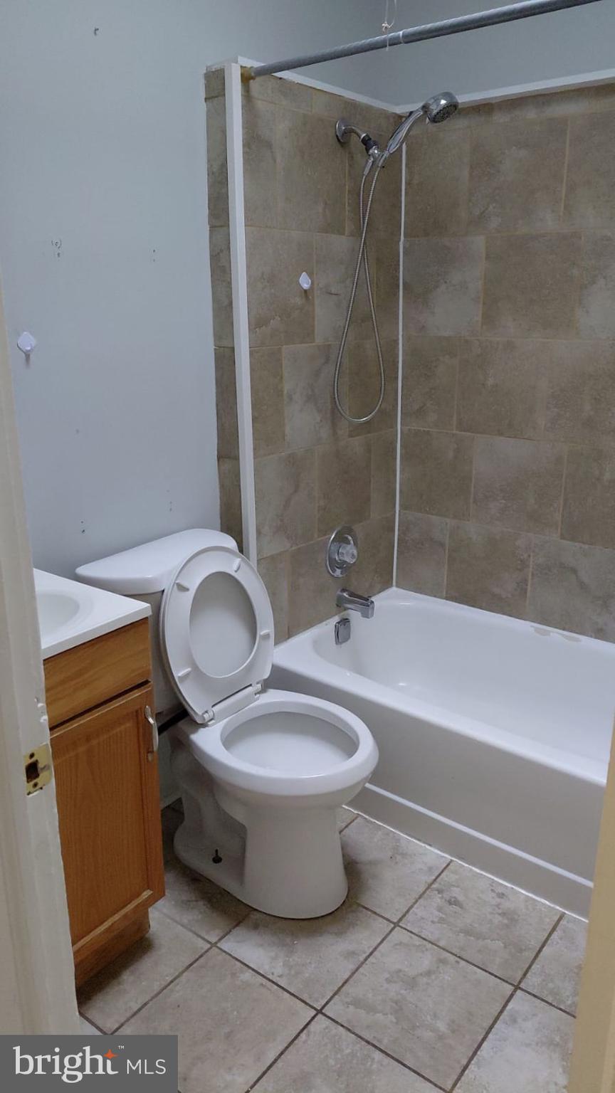 HARWOOD - Residential Lease