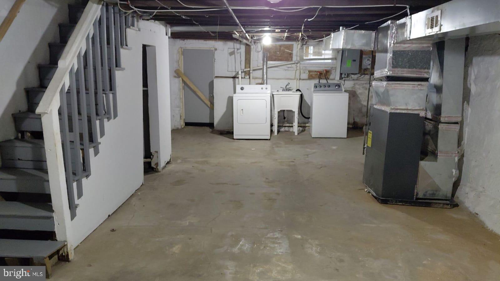 HARWOOD - Residential Lease