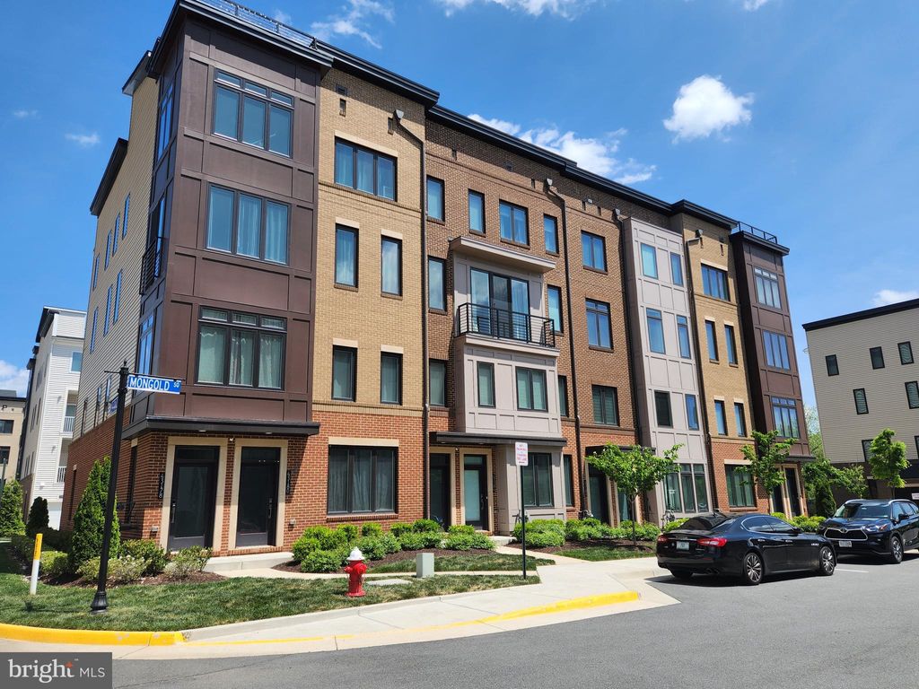 Photo of 43186 Mongold Square, ASHBURN, VA 20148 (MLS # VALO2108574)