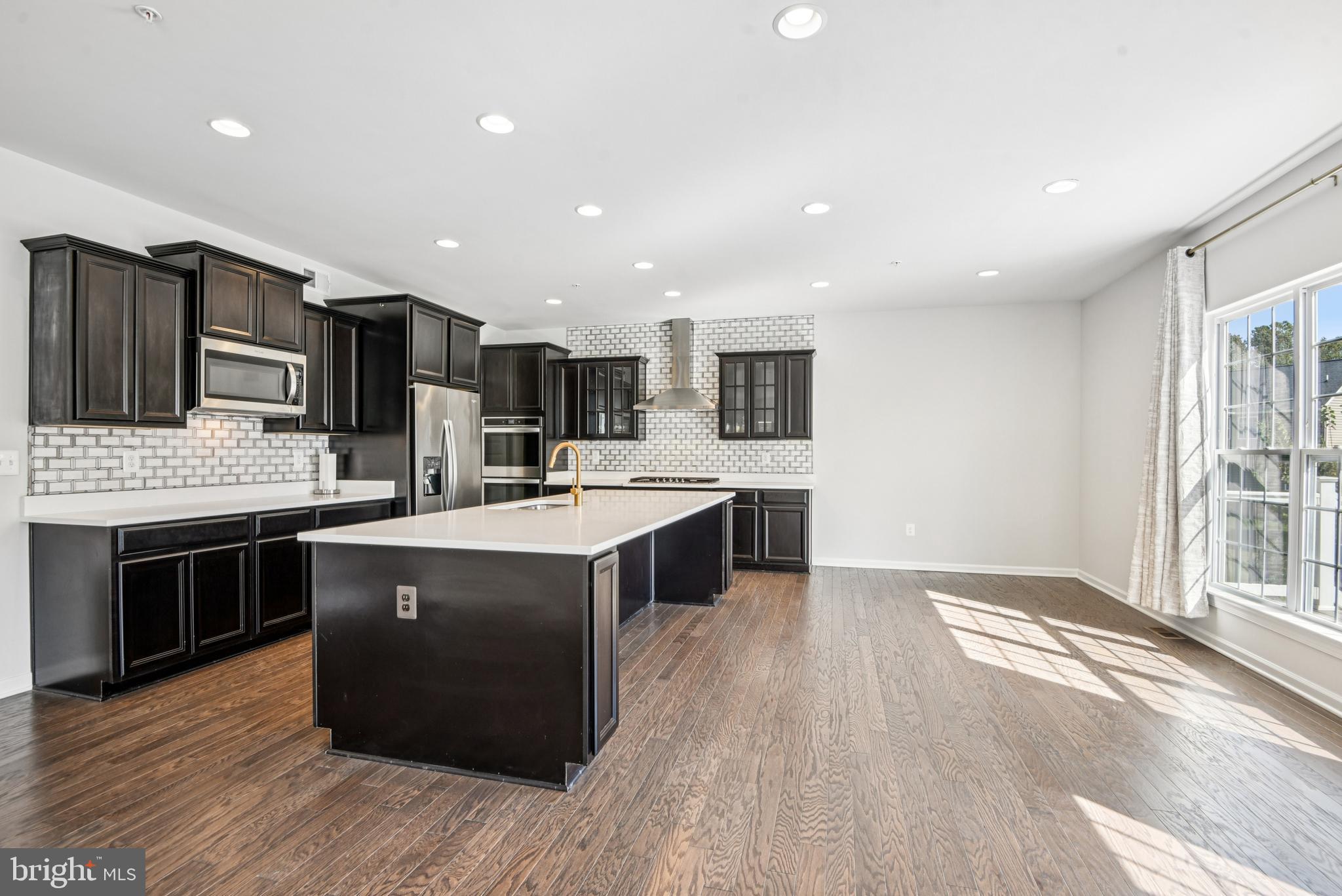 VILLAGES OF SAVANNAH - Residential