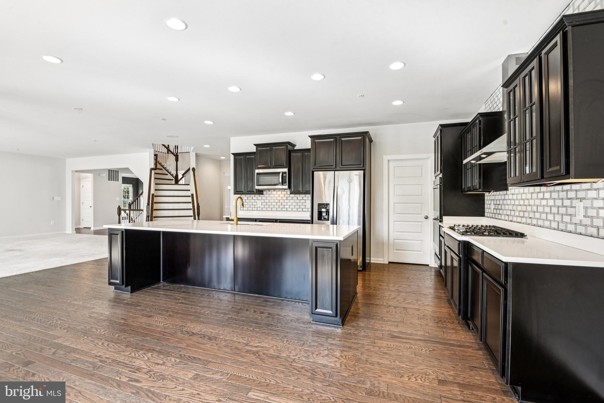 VILLAGES OF SAVANNAH - Residential