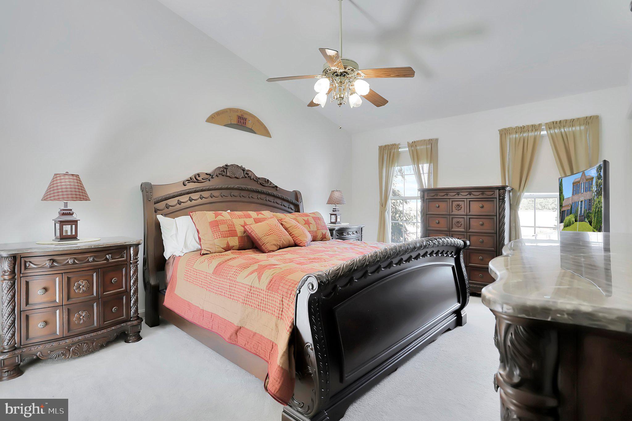 FOXLEIGH MEADOWS - Residential