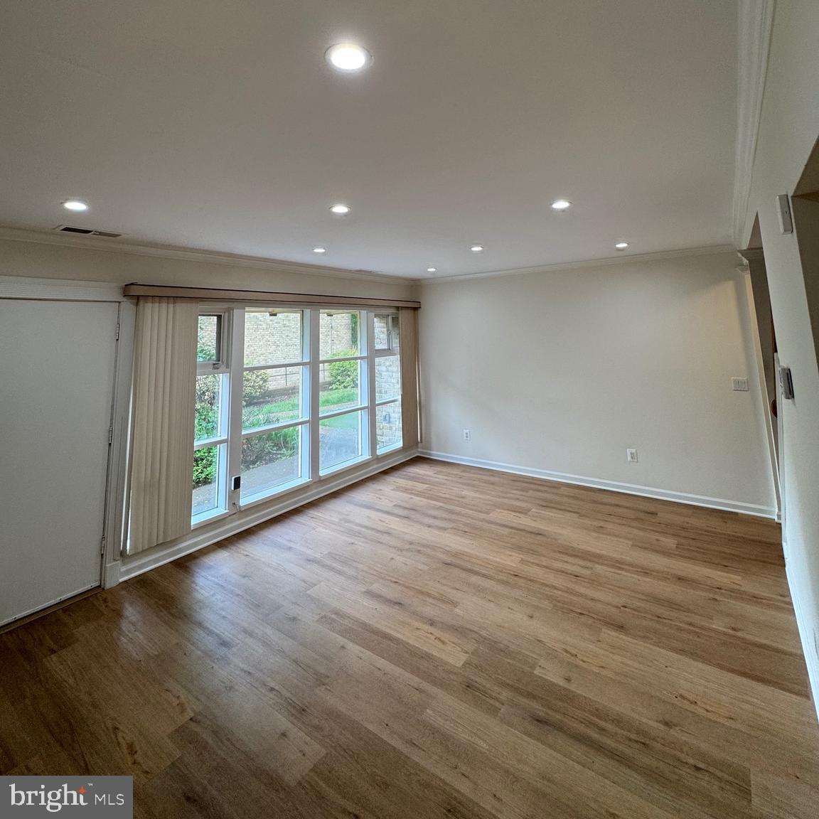 4463 FOREST GLEN COURT 4463