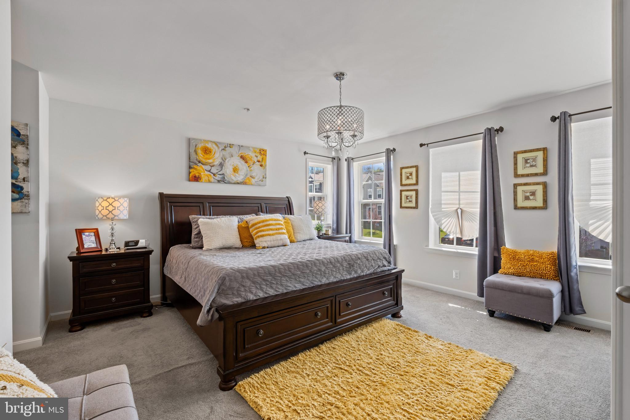 WINDSOR MANOR - Residential