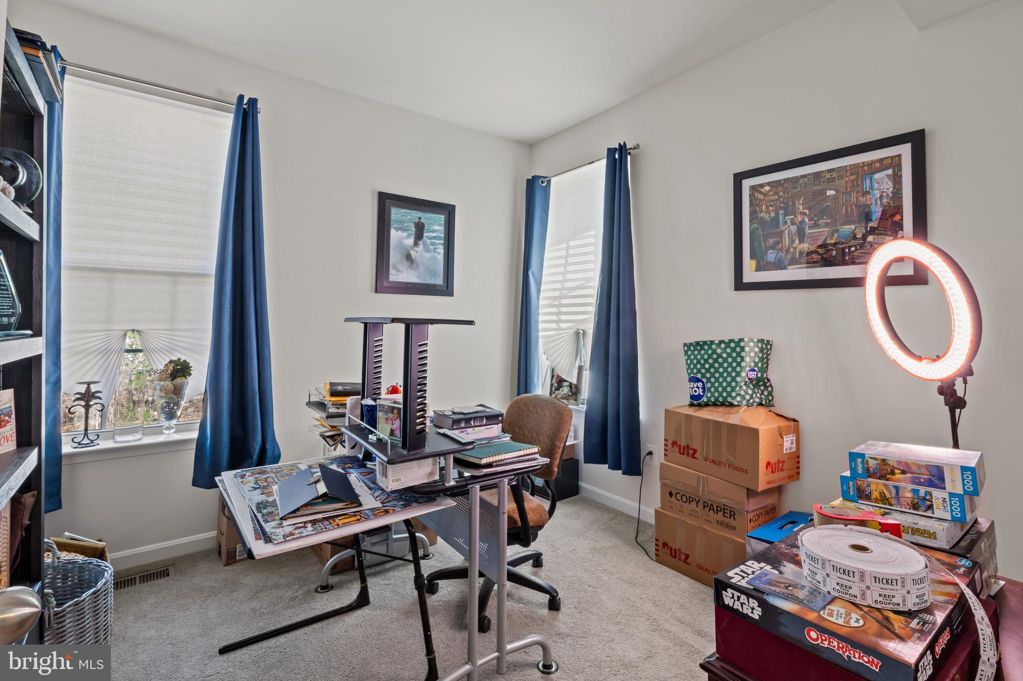 WINDSOR MANOR - Residential