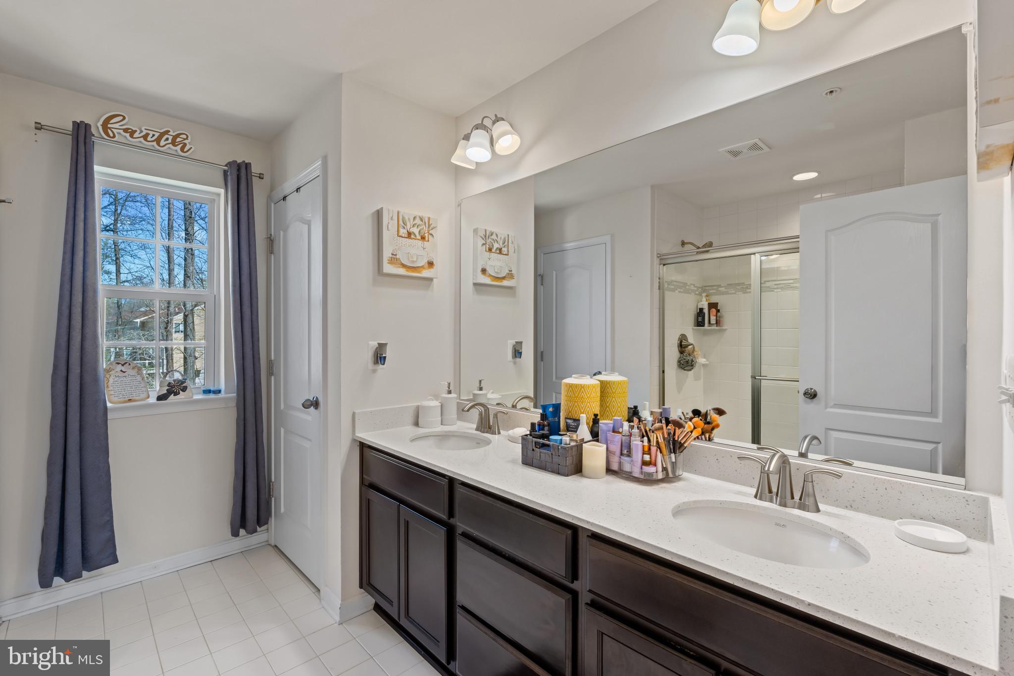 WINDSOR MANOR - Residential