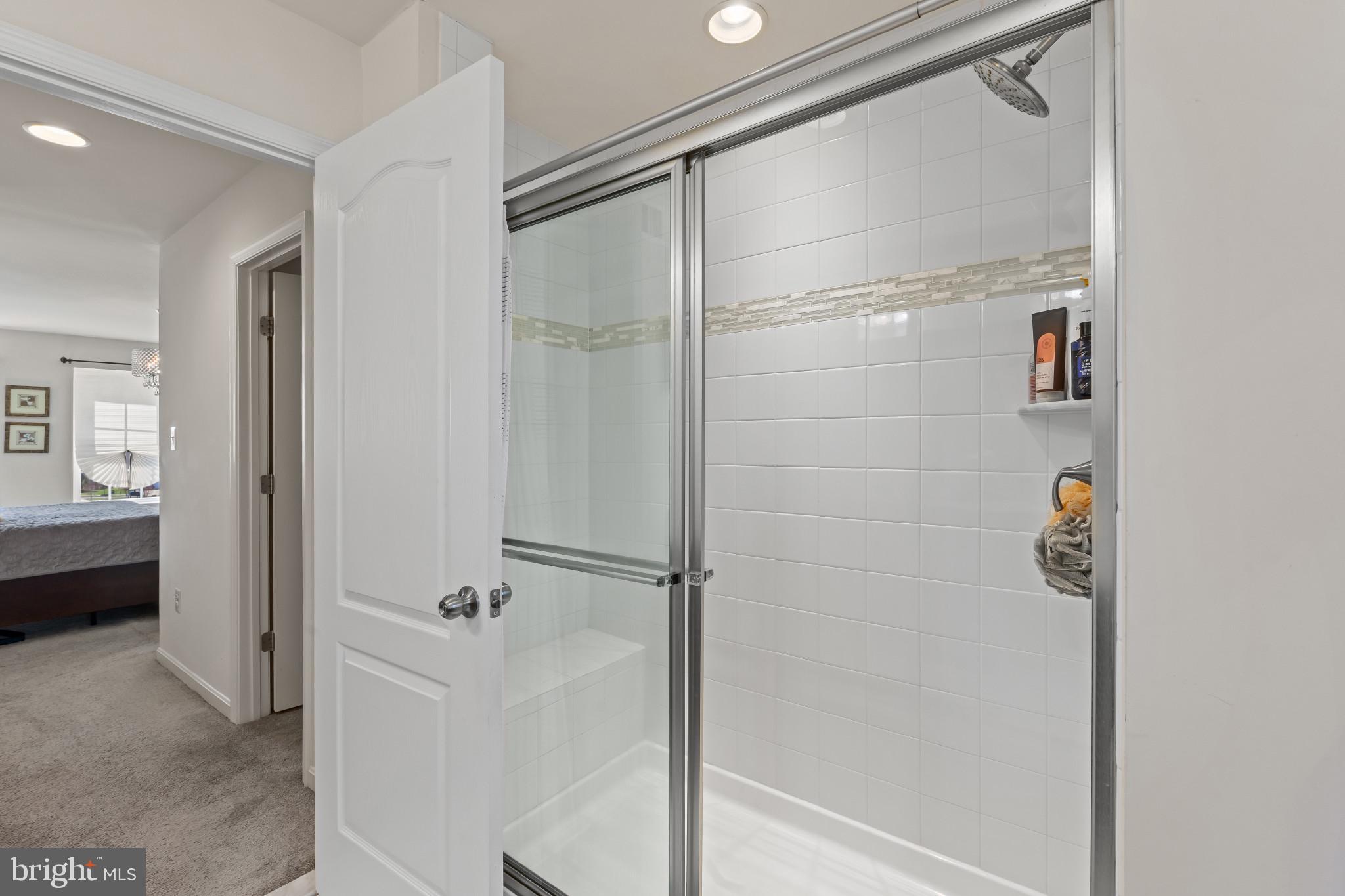 WINDSOR MANOR - Residential