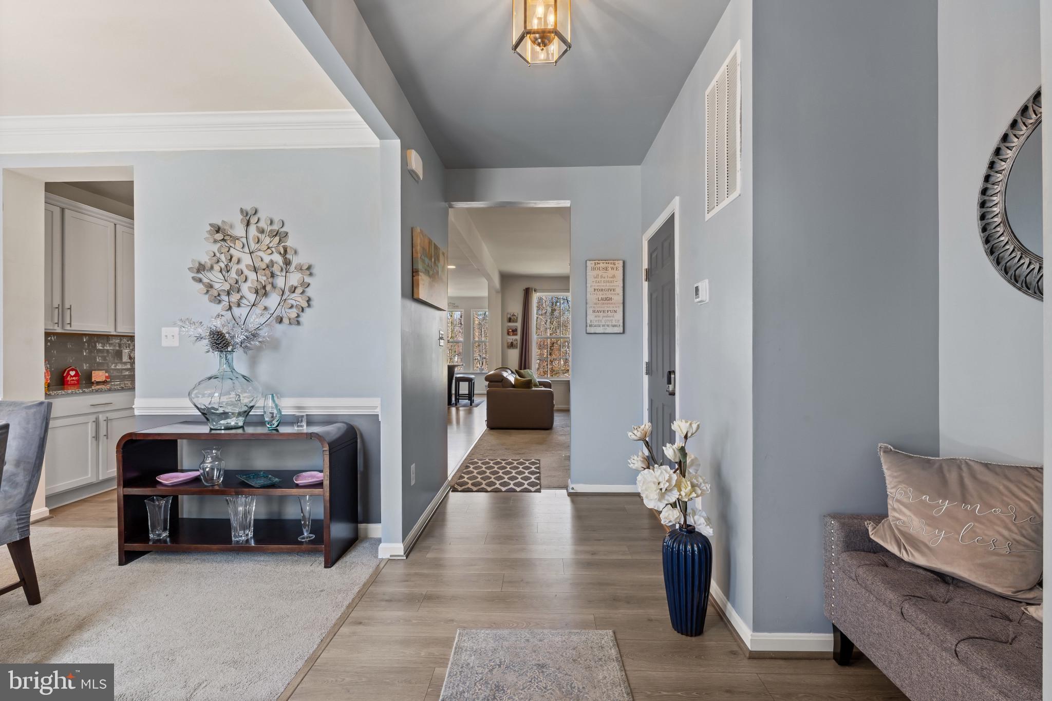 WINDSOR MANOR - Residential