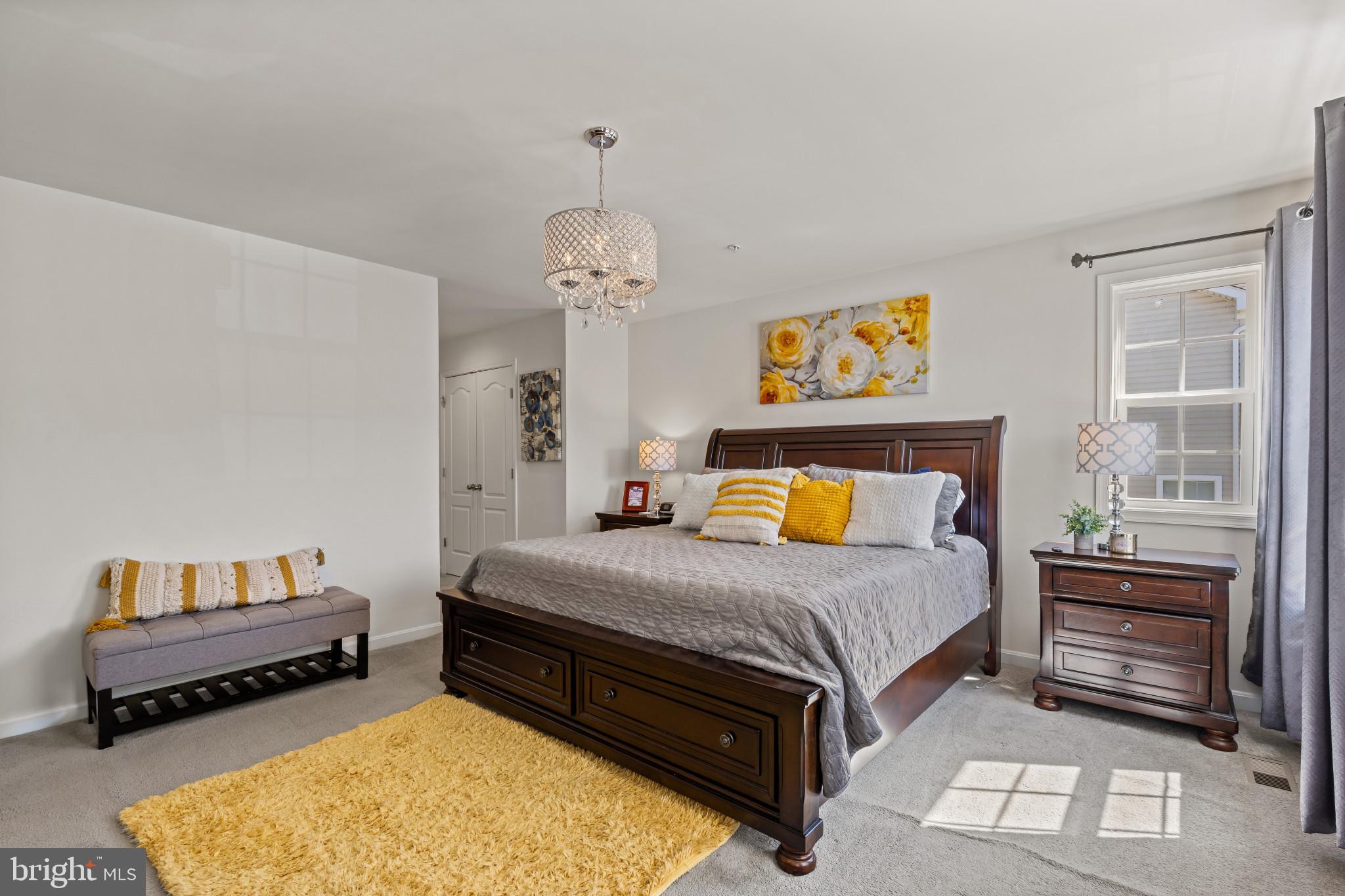 WINDSOR MANOR - Residential