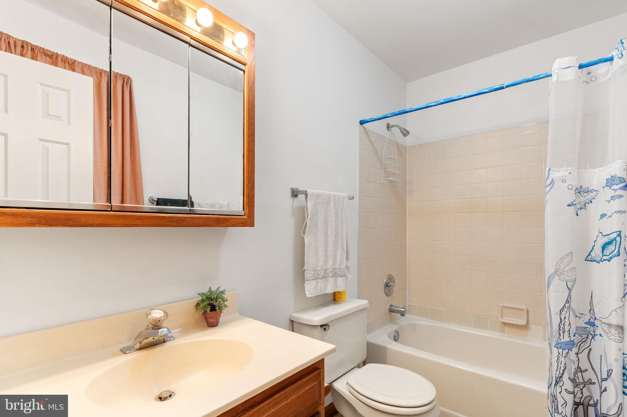 HOLLEYBROOKE/COBBLESTONE - Residential