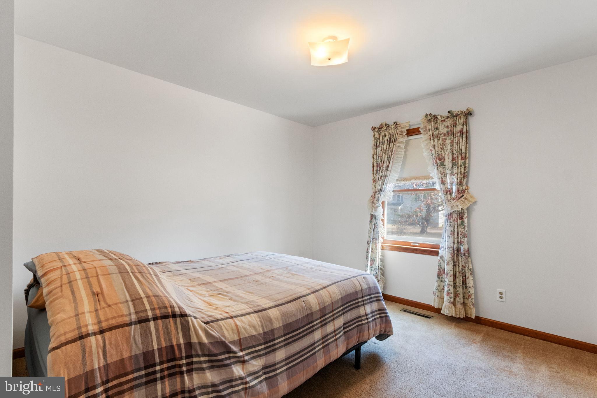 HOLLEYBROOKE/COBBLESTONE - Residential