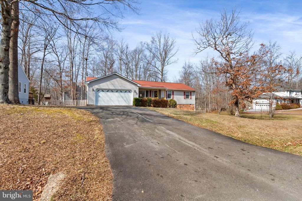 Photo of 10712 Maple Ridge Drive, SPOTSYLVANIA, VA 22553 (MLS # VASP2039032)
