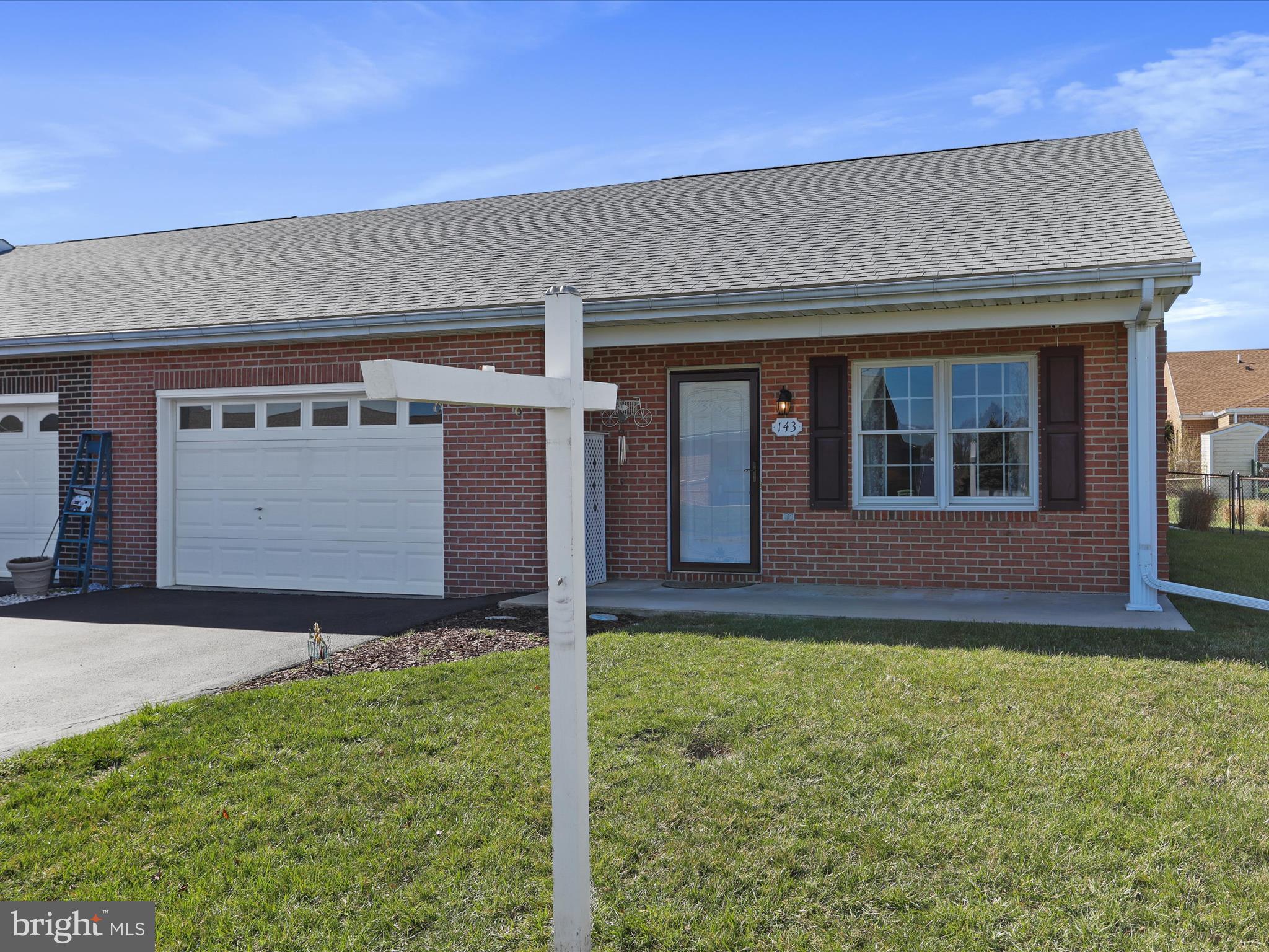 SOUTH POINTE - Residential