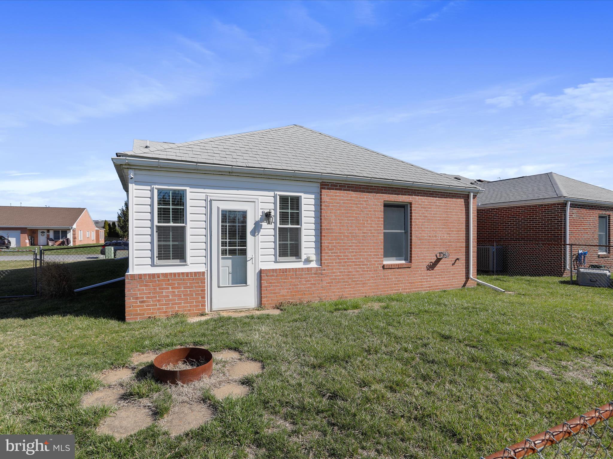 SOUTH POINTE - Residential