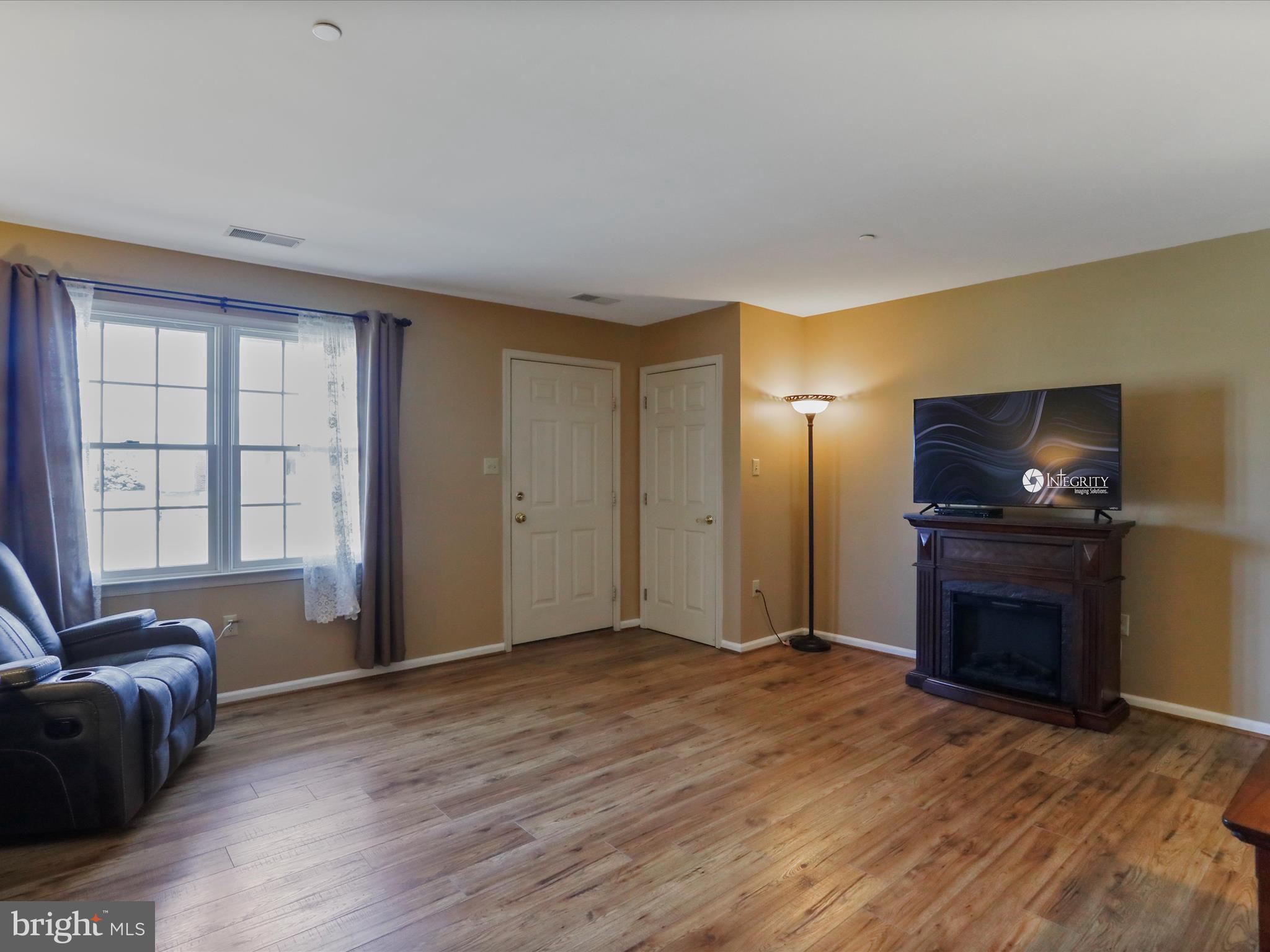 SOUTH POINTE - Residential