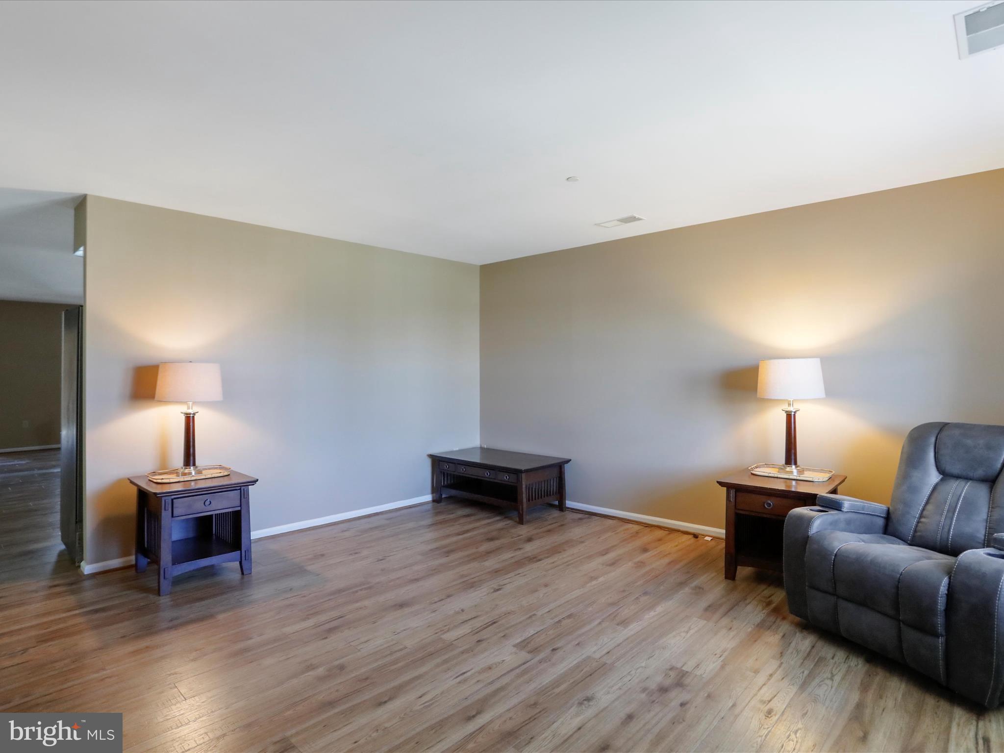 SOUTH POINTE - Residential